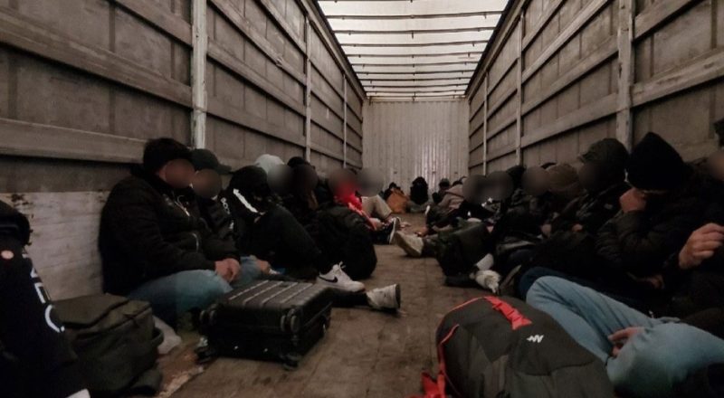 Pengungkapan Jaringan Penyelundupan Migran di Inggris: Operasi Gabungan Berhasil Tangkap Tersangka Utama