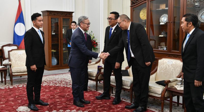 Gibran Bahas Peluang Investasi dan Stabilitas Kawasan Bersama Wakil Perdana Menteri Laos